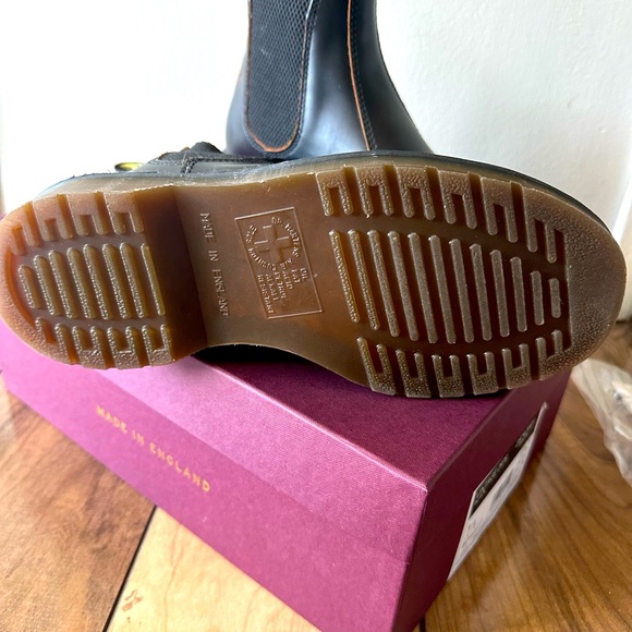Made in England Vintage Dr Martens Chelsea Boot 2976 - Picture 5 of 5